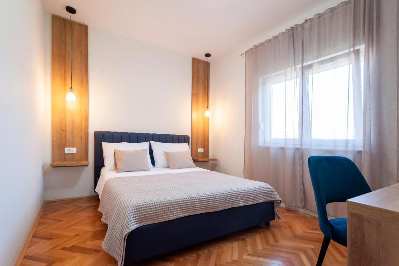 Villa Latica Dicmo Экстерьер фото