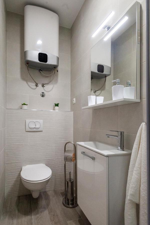 Villa Latica Dicmo Экстерьер фото